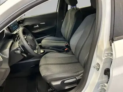 Photo 30 Peugeot 208  Hybrid 100 e-DCS6