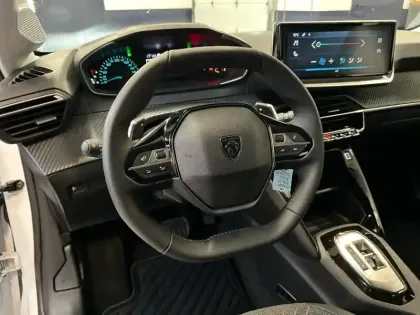 Photo 28 Peugeot 208  Hybrid 100 e-DCS6