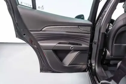 Photo 16 Maserati Grecale  410 kW