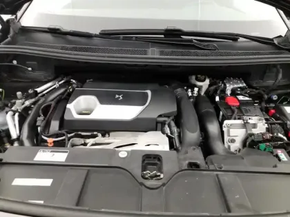 Photo 6 DS DS 7 DS7 Crossback Hybride E-Tense 300 EAT8 4x4 Rivoli