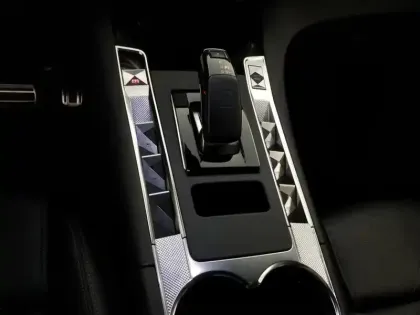 Photo 23 DS DS 7 DS7 Crossback Hybride E-Tense 300 EAT8 4x4 Rivoli