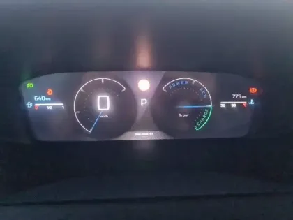 Photo 29 Peugeot 2008  Hybrid 136 e-DCS6