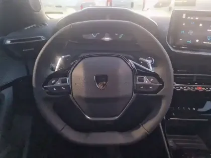 Photo 28 Peugeot 2008  Hybrid 136 e-DCS6