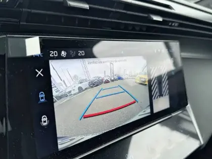 Photo 34 Peugeot 308  Hybrid 136 e-DCS6