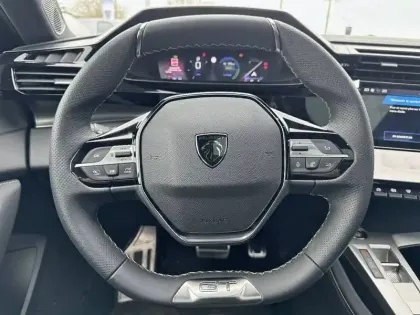 Photo 28 Peugeot 308  Hybrid 136 e-DCS6