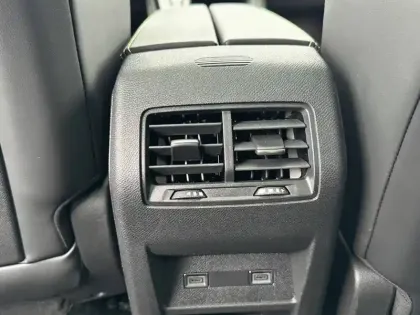 Photo 39 Peugeot 308  Hybrid 136 e-DCS6