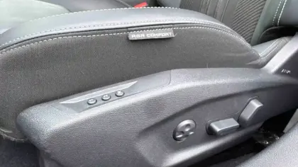 Photo 53 Peugeot 308  Hybrid 136 e-DCS6