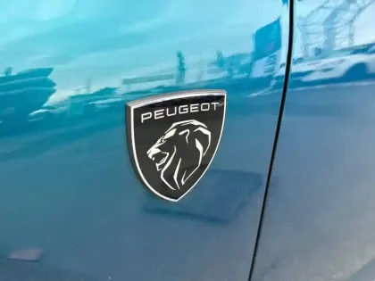 Photo 38 Peugeot 308  Hybrid 136 e-DCS6