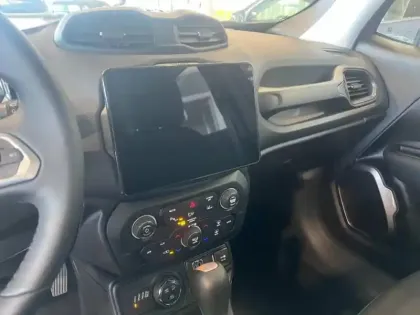 Photo 8 Jeep Renegade Gén. I Ph2 NG2 Summit 5