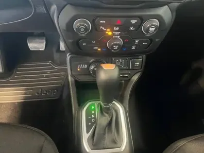 Photo 9 Jeep Renegade Gén. I Ph2 NG2 Summit 5