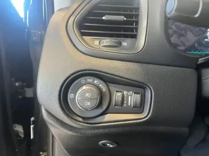 Photo 12 Jeep Renegade Gén. I Ph2 NG2 Summit 5