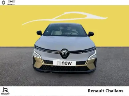 Photo 8 Renault Megane  E-Tech Electric EV60 220ch Iconic super charge