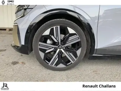 Photo 7 Renault Megane  E-Tech Electric EV60 220ch Iconic super charge