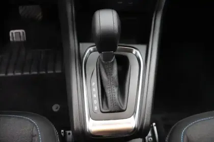 Photo 5 Renault Captur  E-Tech full hybrid 145