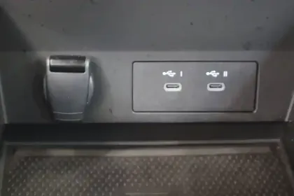 Photo 36 Renault Captur  E-Tech full hybrid 145