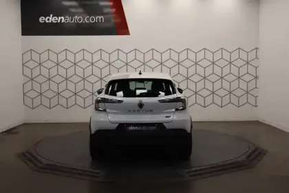 Photo 14 Renault Captur  E-Tech full hybrid 145