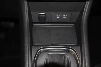 Photo 29 Renault Captur  E-Tech full hybrid 145