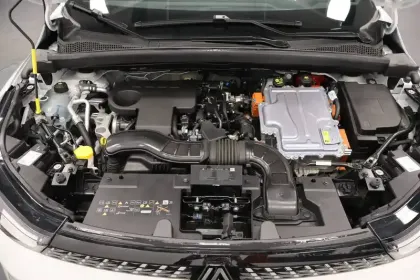 Photo 16 Renault Captur  E-Tech full hybrid 145