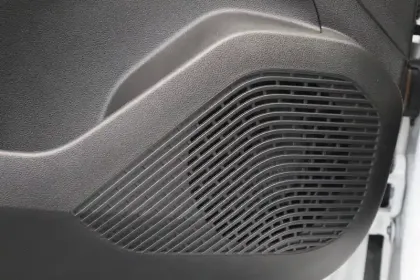 Photo 8 Renault Captur  E-Tech full hybrid 145