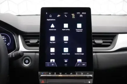 Photo 22 Renault Captur  E-Tech full hybrid 145