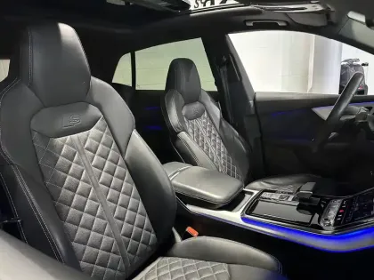 Photo 68 Audi Q8  60 TFSI e 462 Tiptronic 8 Quattro