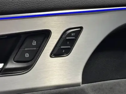 Photo 57 Audi Q8  60 TFSI e 462 Tiptronic 8 Quattro