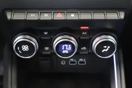 Photo 17 Renault Clio Gén. V (BJA) Ph2 Techno 5