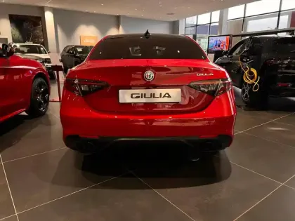 Photo 35 Alfa Romeo Giulia Gén. I Ph2 Veloce 4