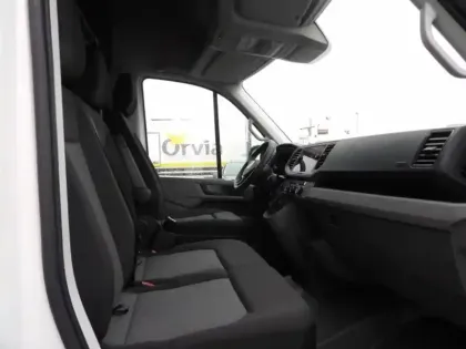 Photo 14 Volkswagen Crafter  Fg 35 L4H3 2.0 TDI 140ch Business Traction BVA8