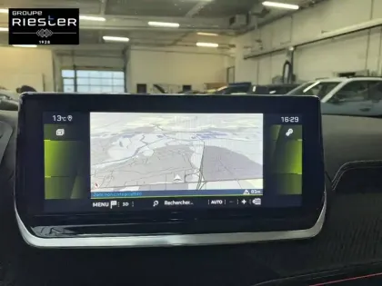 Photo 17 Peugeot 2008  PureTech 130 S&S BVM6