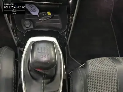 Photo 13 Peugeot 2008  PureTech 130 S&S BVM6