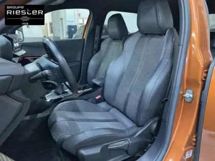 Photo 10 Peugeot 2008  PureTech 130 S&S BVM6