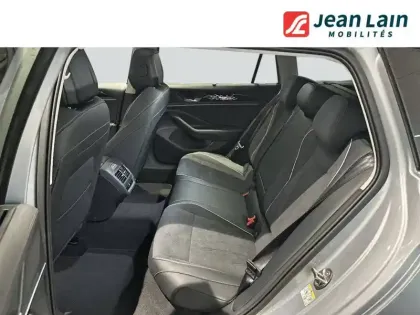 Photo 34 Volkswagen Passat  1.5 eTSI OPF 150 DSG7
