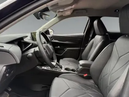 Photo 8 DS DS 3  E-Tense 156ch Rivoli