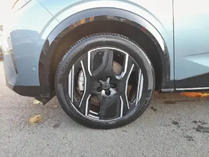 Photo 35 Peugeot 5008  Electrique 73 kWh 210 ch