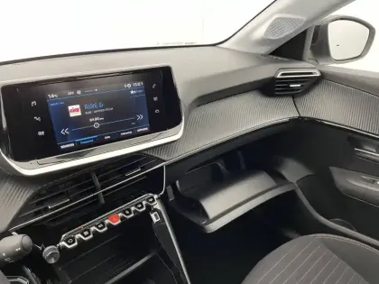 Photo 28 Peugeot 208  PureTech 75 S&S BVM5