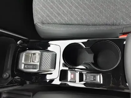 Photo 33 Peugeot 208  Electrique 50 kWh 136ch