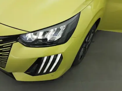 Photo 41 Peugeot 208  Electrique 50 kWh 136ch