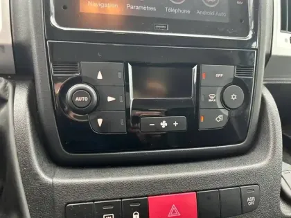 Photo 39 Peugeot Boxer Gén. II Ph3 NG2 Base 4