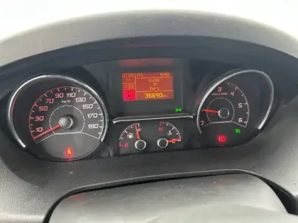 Photo 29 Peugeot Boxer Gén. II Ph3 NG2 Base 4