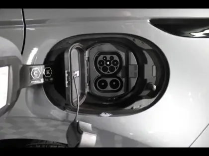 Photo 28 Land rover Range Rover Evoque  1.5 P300e 309ch Dynamic SE