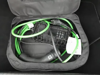 Photo 42 Peugeot 208  Electrique 50 kWh 136ch