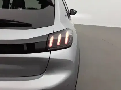 Photo 36 Peugeot 208  Electrique 50 kWh 136ch