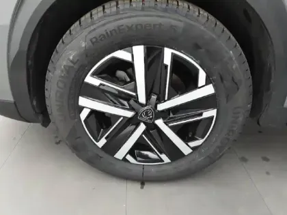 Photo 12 Peugeot 2008  PureTech 100 S&S BVM6