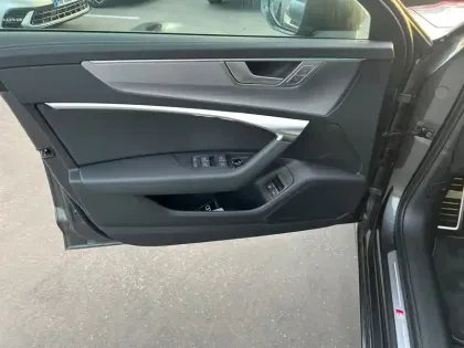 Photo 41 Audi A6  Avant 50 TFSIe 299 ch S tronic 7 Quattro