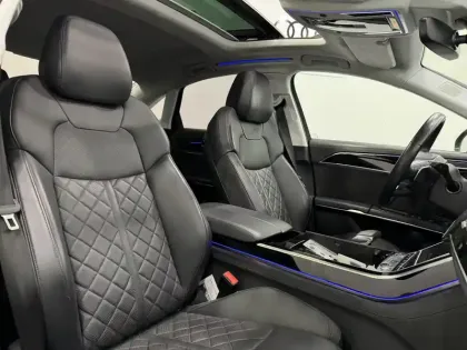 Photo 16 Audi A8  60 TFSI e Tiptronic 8 Quattro