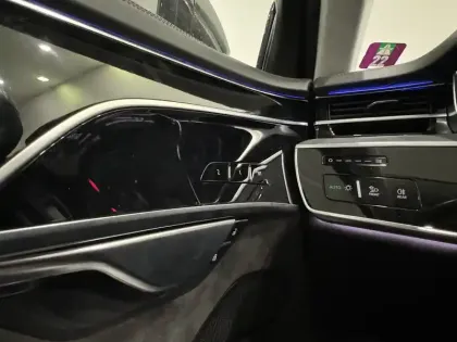 Photo 27 Audi A8  60 TFSI e Tiptronic 8 Quattro