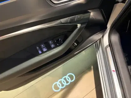 Photo 17 Audi A6  Avant 55 TFSIe 367 ch S tronic 7 Quattro