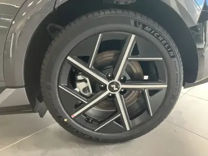 Photo 6 Hyundai Ioniq 5  84 kWh - 229 ch