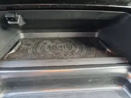 Photo 17 Peugeot 208  PureTech 100 S&S BVM6